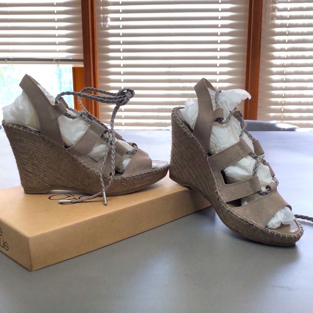 Andre Assous Taupe Suede Gladiator Espadrilles 7N